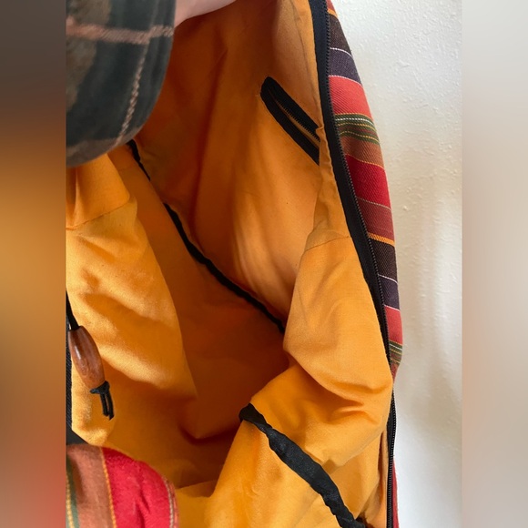 Kavu Purse with zippers and adjustable strap - Picture 8 of 10